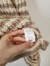 Load image into Gallery viewer, Chunky Oversized Sweater (M)
