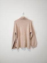 Load image into Gallery viewer, Neutral Turtleneck Sweater (L)
