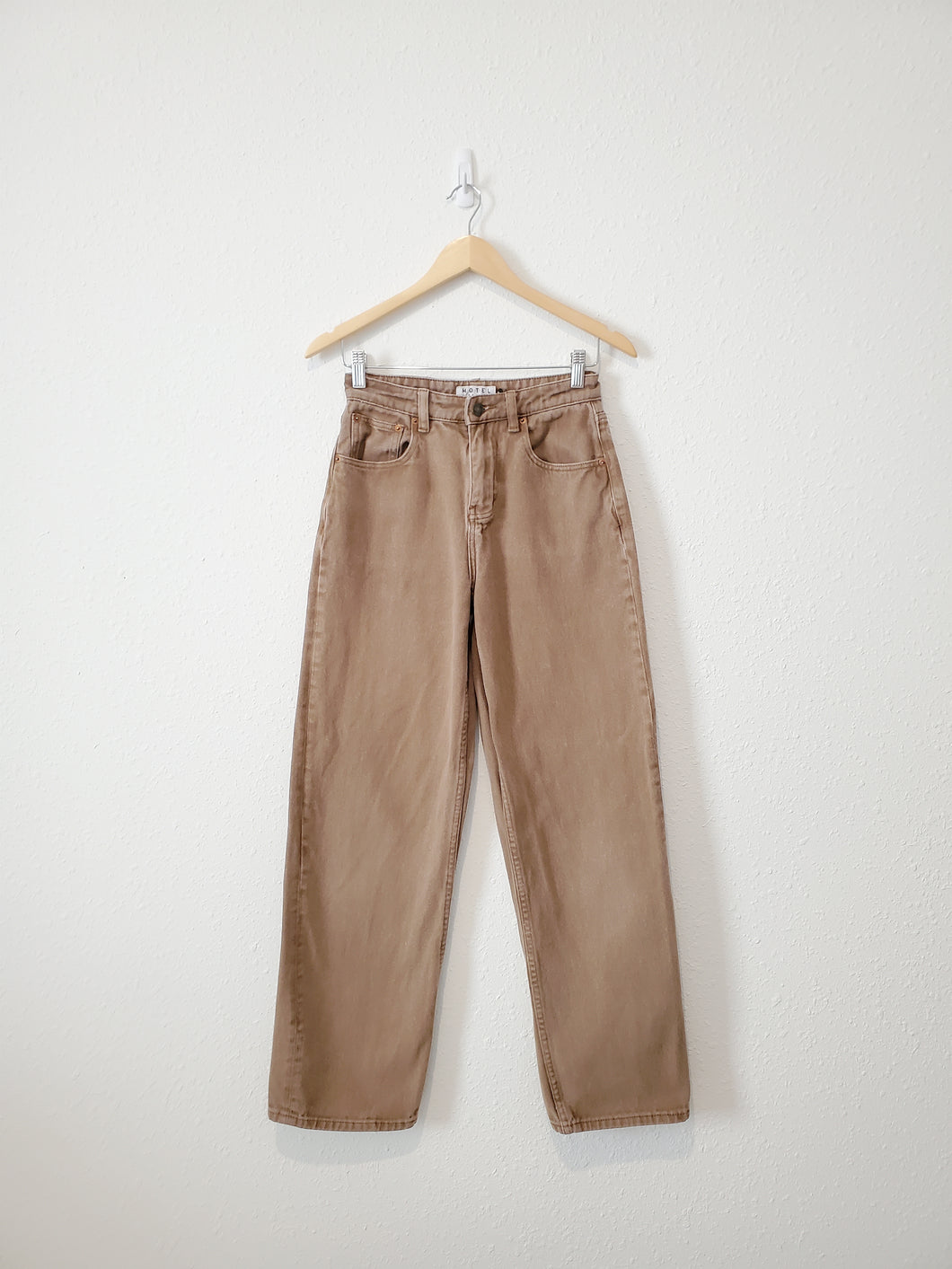 Motel Brown Relaxed Jeans (XS)