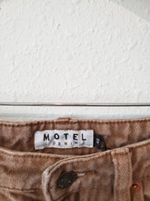 Load image into Gallery viewer, Motel Brown Relaxed Jeans (XS)
