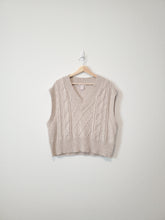 Load image into Gallery viewer, Cable Knit Sweater Vest (L)
