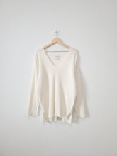 Load image into Gallery viewer, A&amp;F Cozy Ribbed Sweater (XL)
