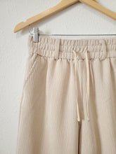 Load image into Gallery viewer, Urban Wide Leg Cord Pants (M)
