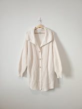 Load image into Gallery viewer, Chunky Knit Oversized Cardigan (M)
