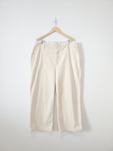 Load image into Gallery viewer, Gap Wide Leg Cord Pants (20)
