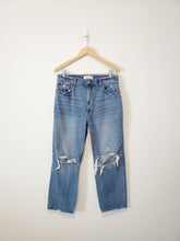 Load image into Gallery viewer, A&amp;F Ankle Straight High Rise Jeans (31/12)
