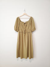 Load image into Gallery viewer, Puff Sleeve Midi Dress (M)
