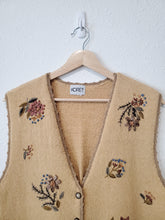 Load image into Gallery viewer, Vintage Floral Embroidered Vest (L/XL)
