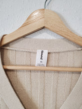 Load image into Gallery viewer, Ribbed Knit Crop Sweater (XS)
