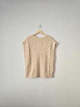 Load image into Gallery viewer, Chunky Oversized Sweater Vest (S)
