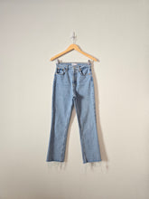 Load image into Gallery viewer, Zara Straight Leg Jeans (4)
