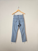 Load image into Gallery viewer, Zara Straight Leg Jeans (4)
