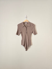 A&F Taupe Ribbed Bodysuit (L)