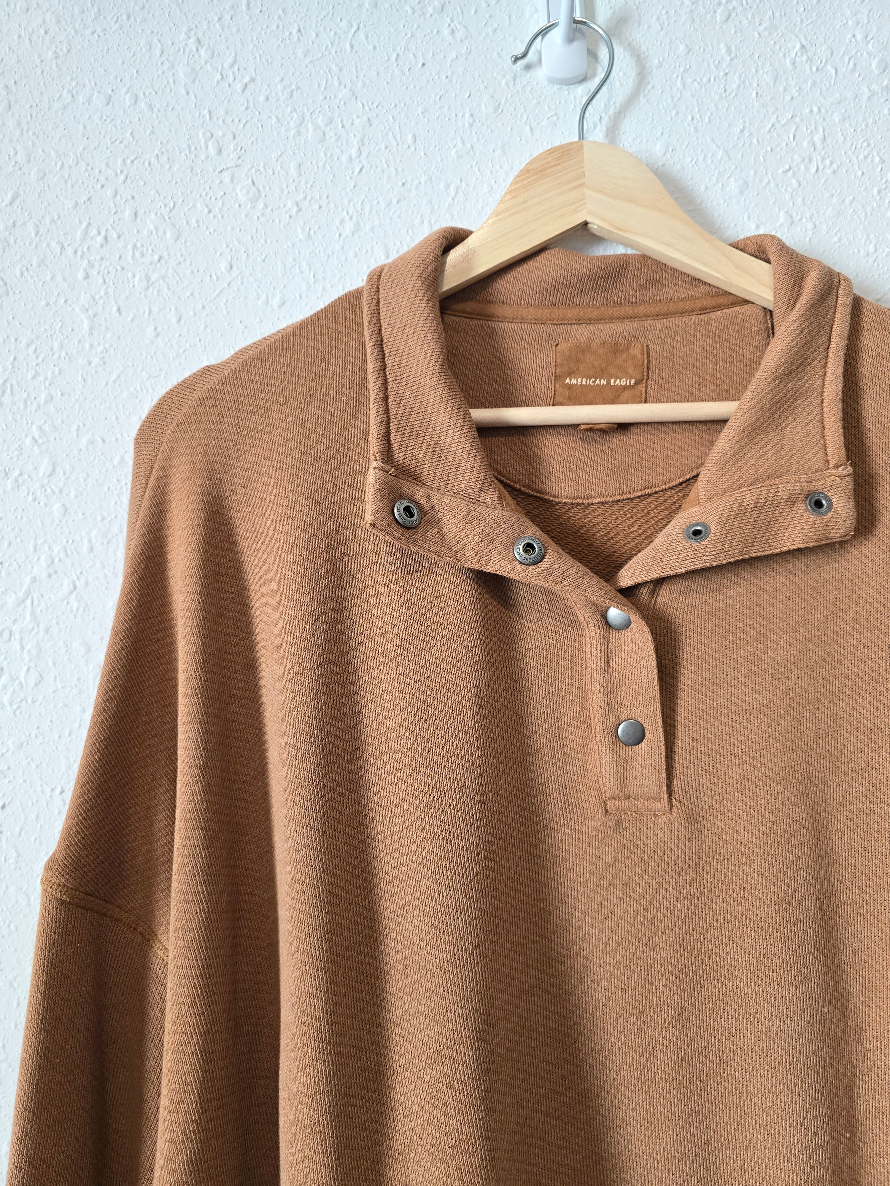 AE Snap Button Henley Pullover (XL)