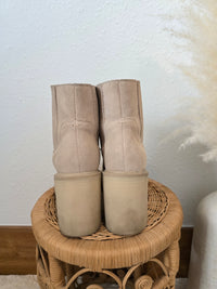 Dolce Vita Chunky Heeled Booties (9.5)