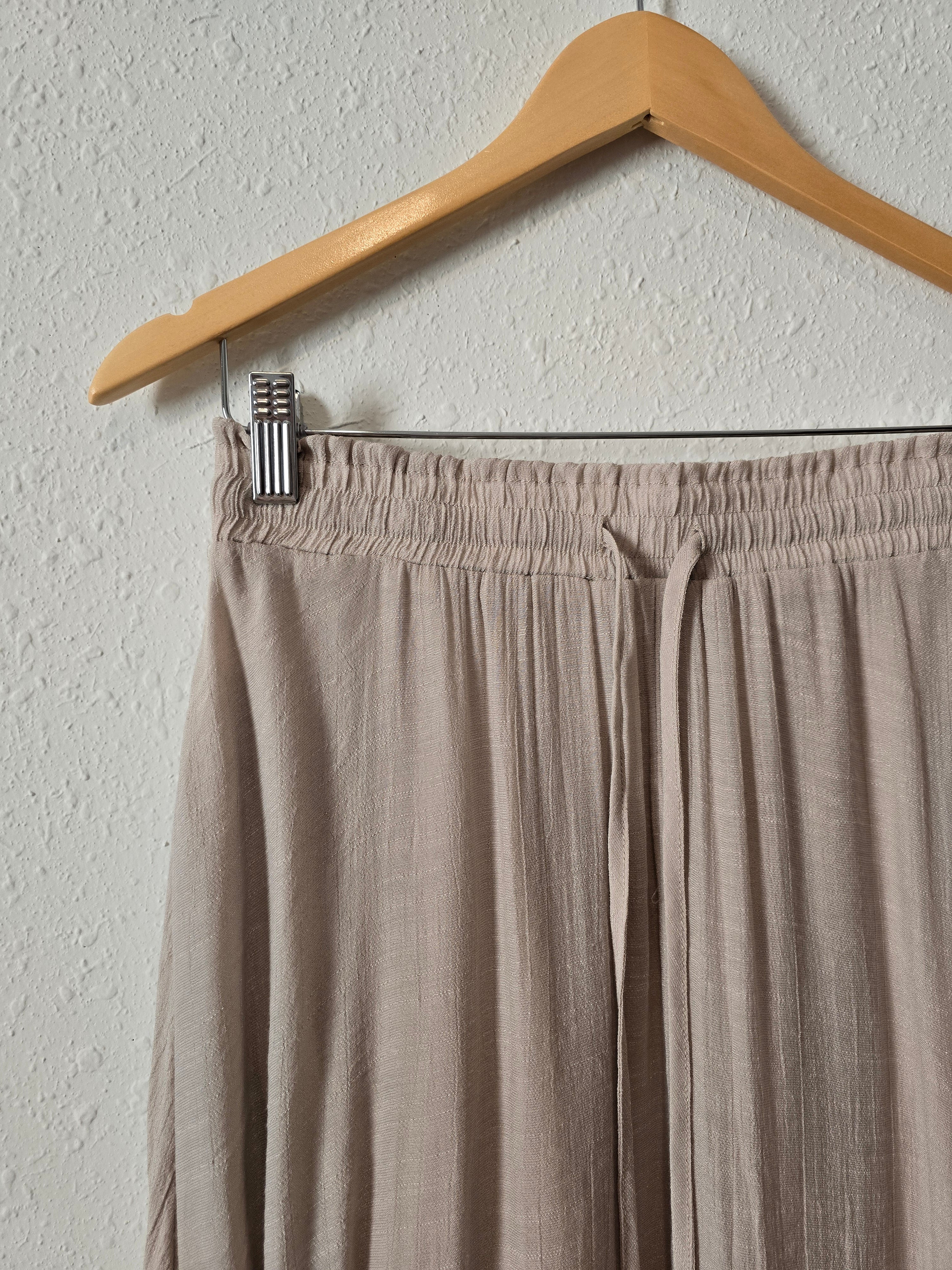 Neutral Beachy Maxi Skirt (S)