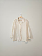 Load image into Gallery viewer, Vintage Linen Silk Button Up (XL)
