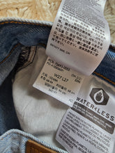 Load image into Gallery viewer, Levi&#39;s Ribcage Straight Jeans (27)
