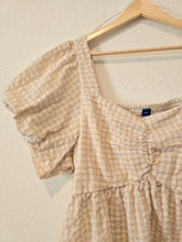 Load image into Gallery viewer, Gingham Puff Sleeve Top (XXL)

