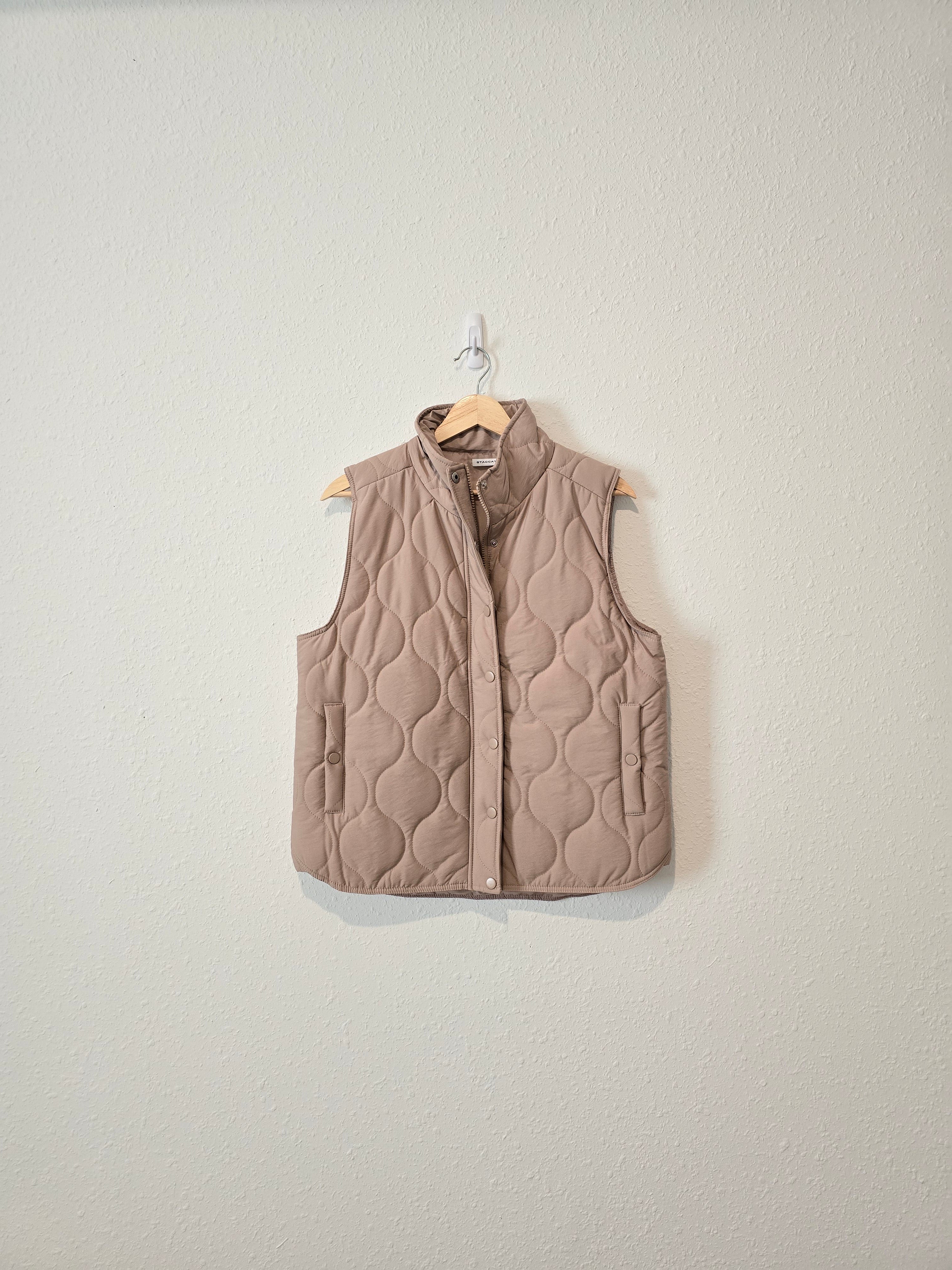 Neutral Zip Up Puffer Vest (L)