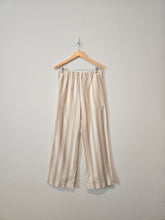 Load image into Gallery viewer, NEW Wide Leg Striped Pants (M)
