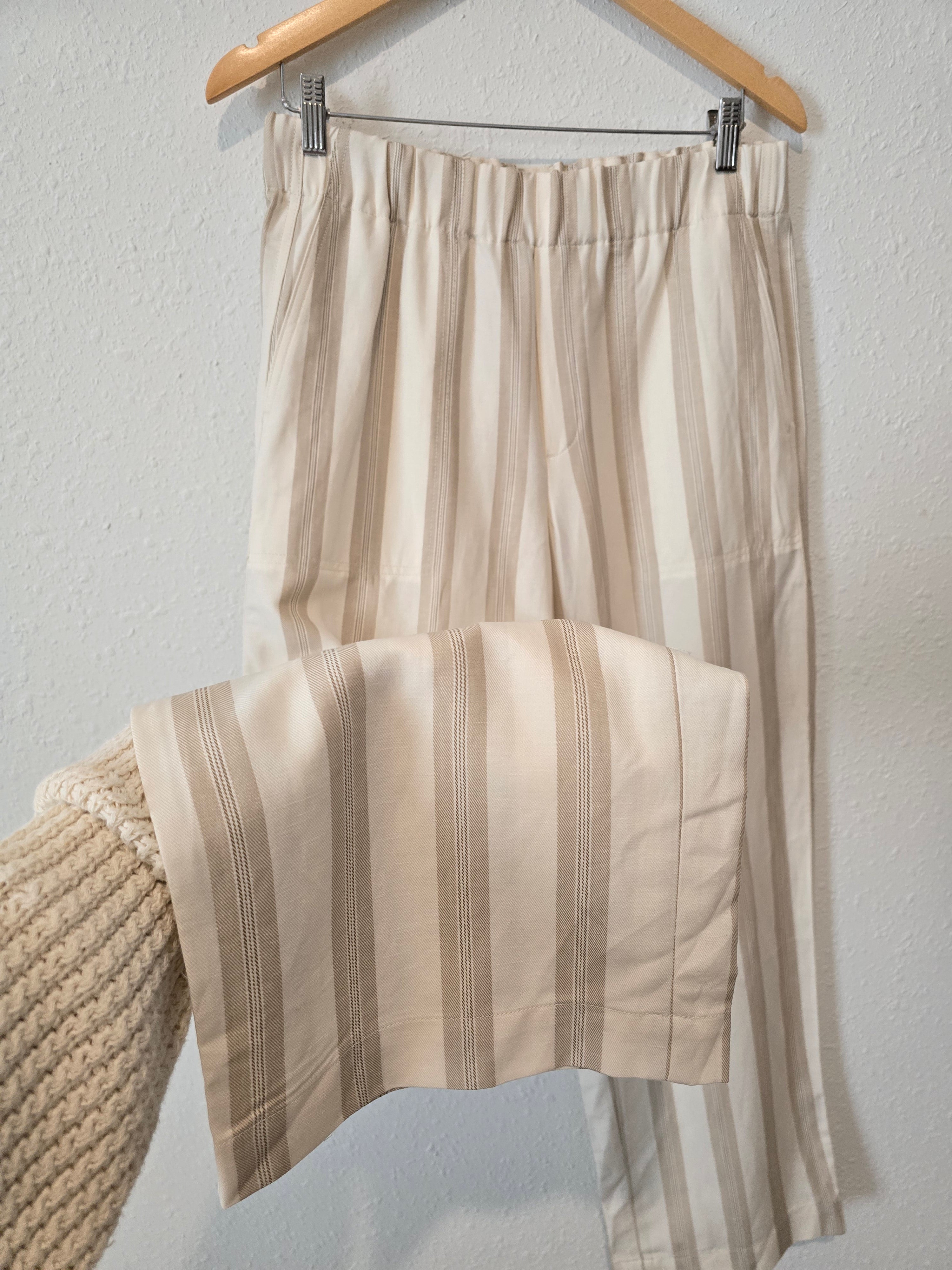 NEW Wide Leg Striped Pants (M)