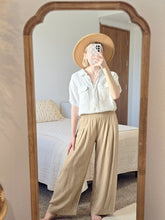 Load image into Gallery viewer, Wide Leg Smocked Pants (M)
