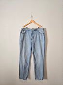 A&F 90s Straight Jeans (35/20 long)