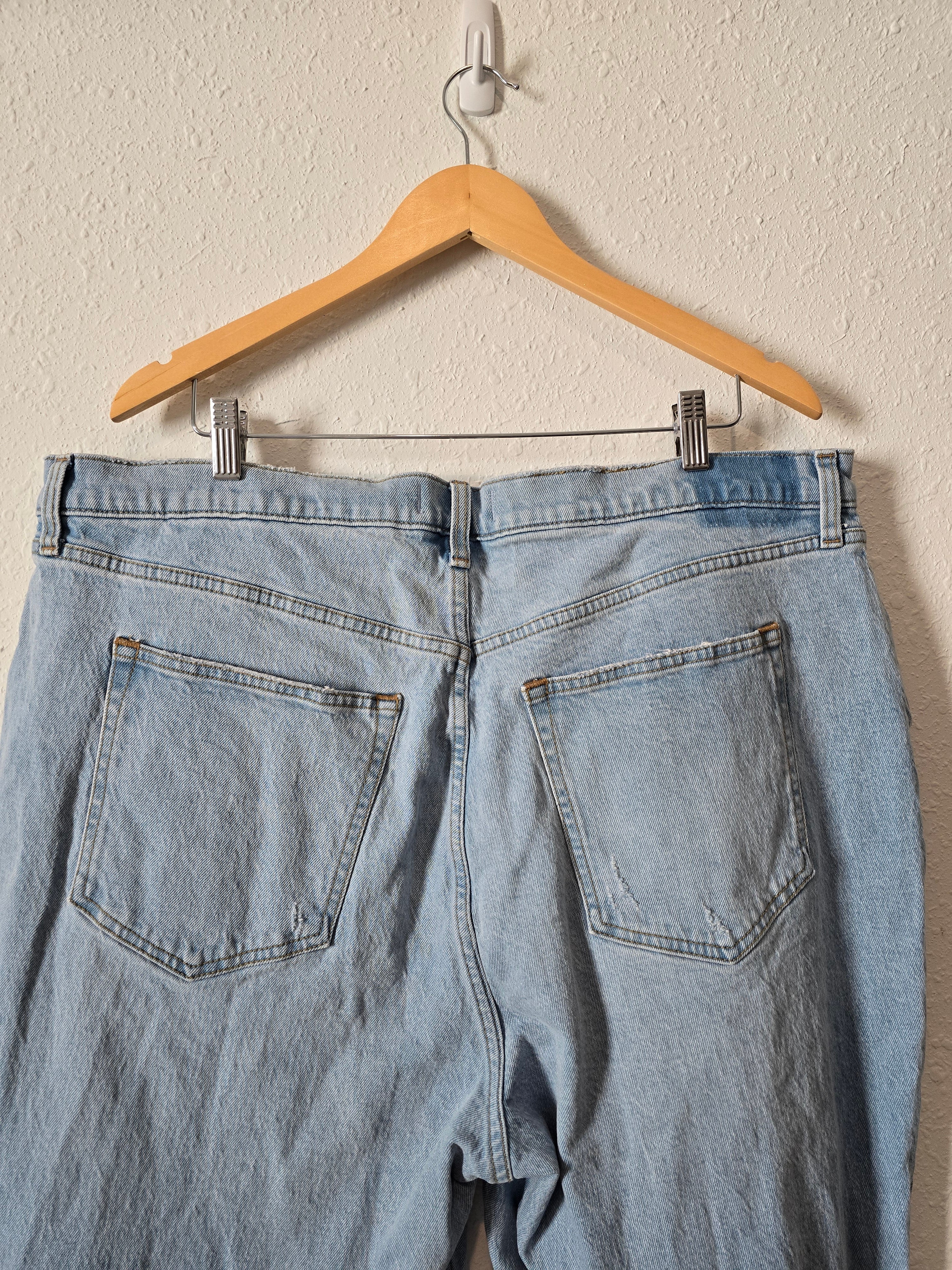 A&F 90s Straight Jeans (35/20 long)