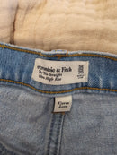 A&F 90s Straight Jeans (35/20 long)