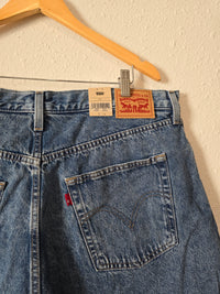 NEW Levi's High Rise Mom Shorts (18W)