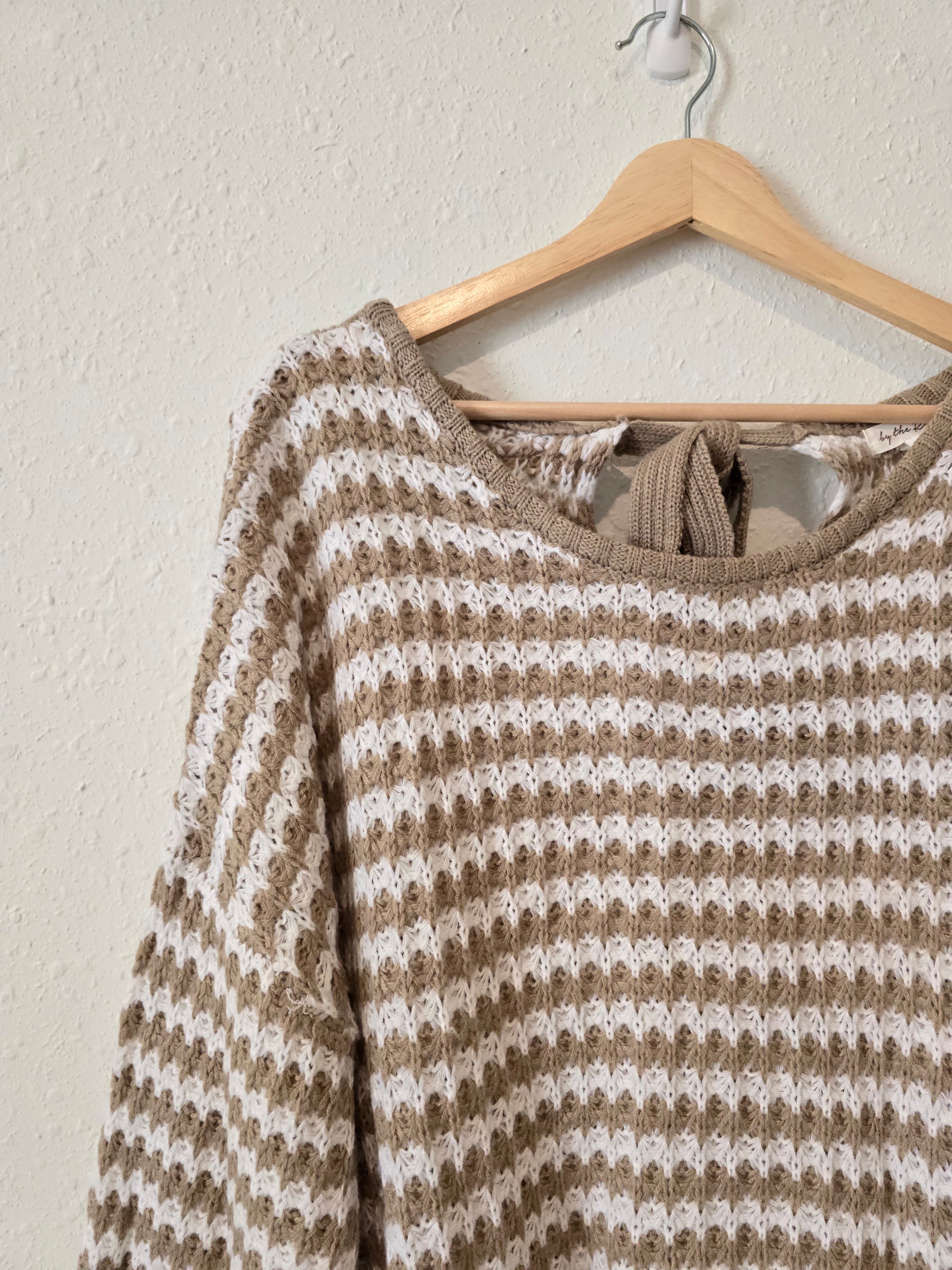 Neutral Puff Sleeve Sweater (S)