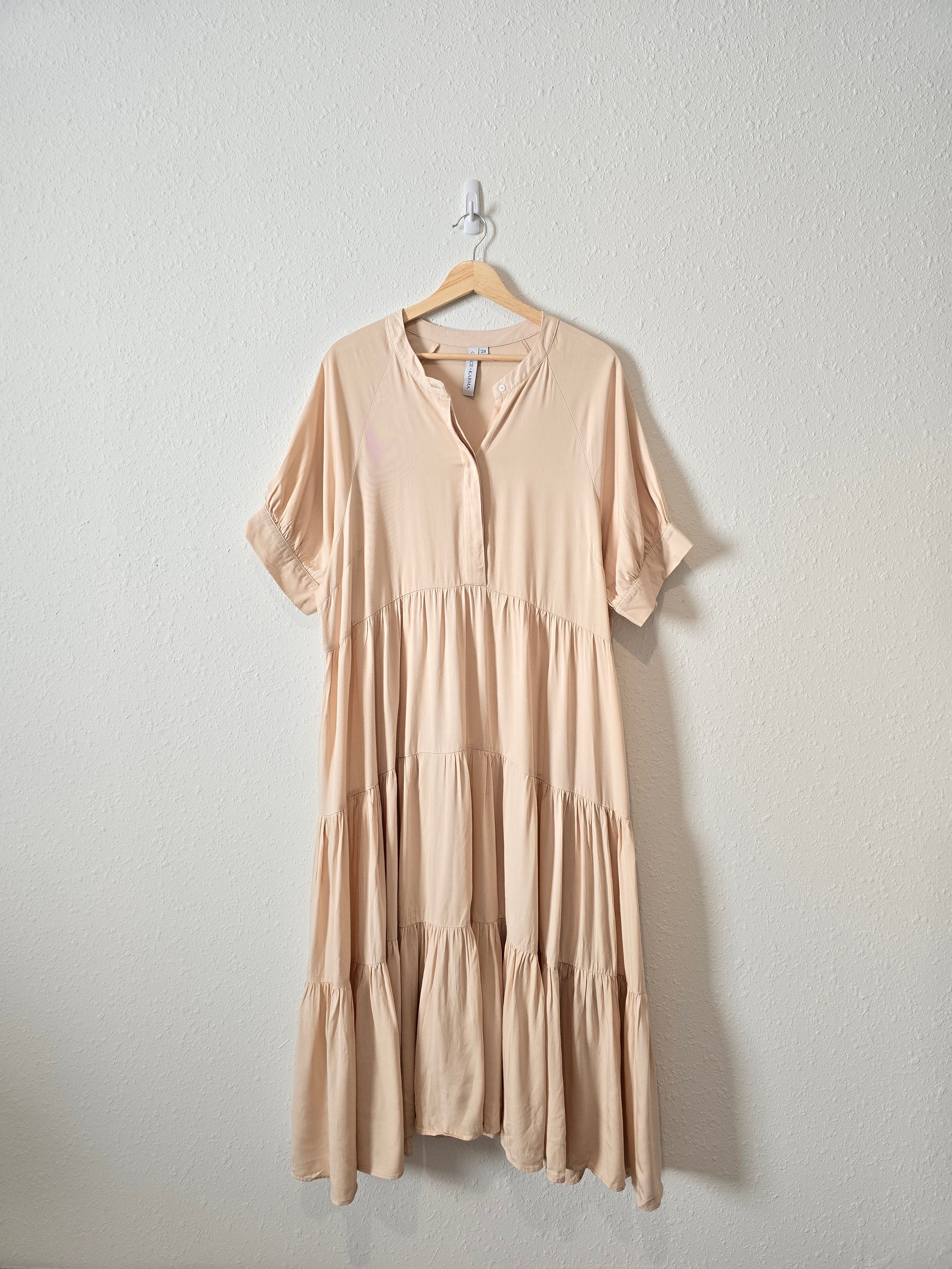 Cream Tiered Midi Dress (2X)