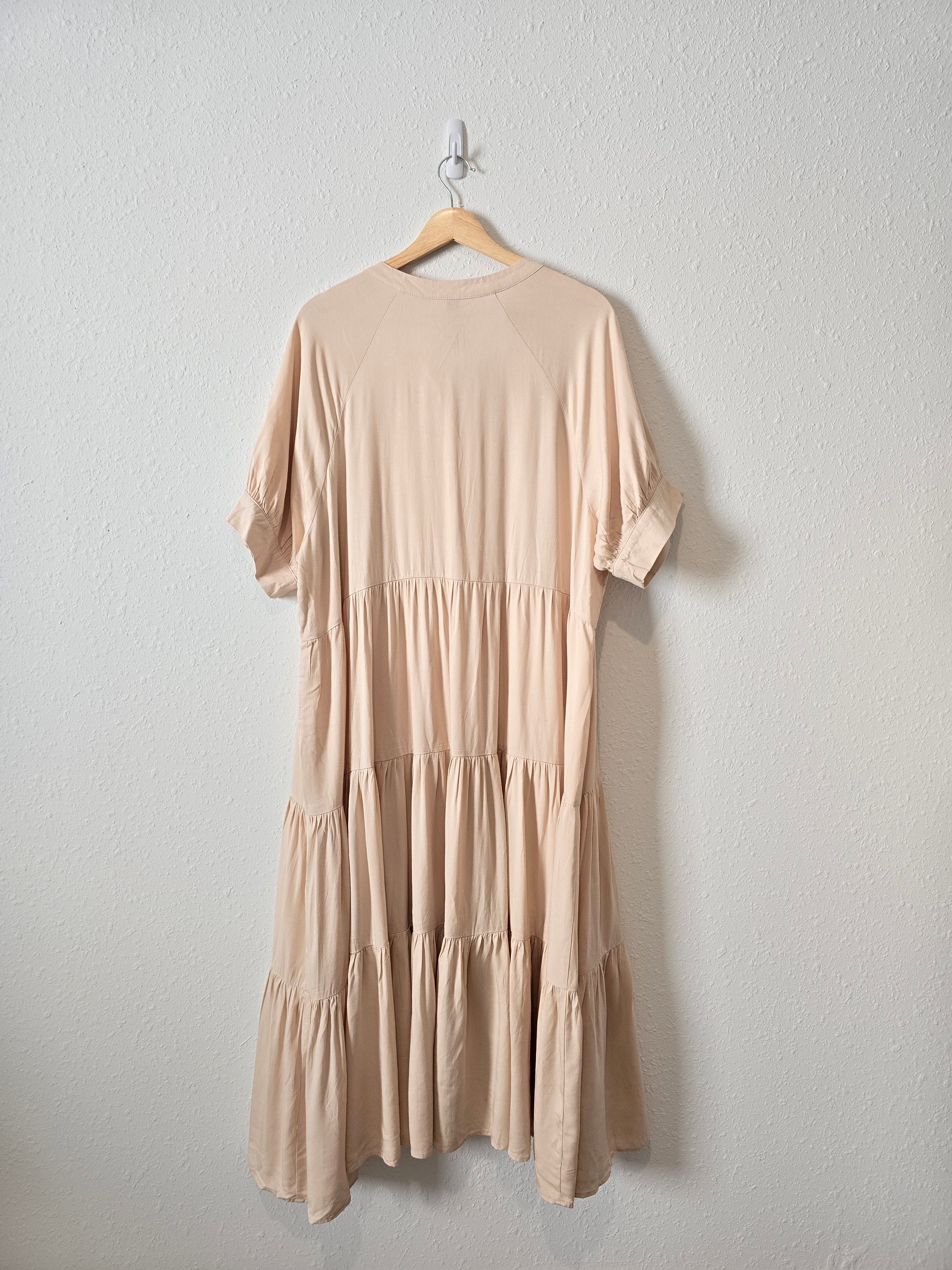 Cream Tiered Midi Dress (2X)