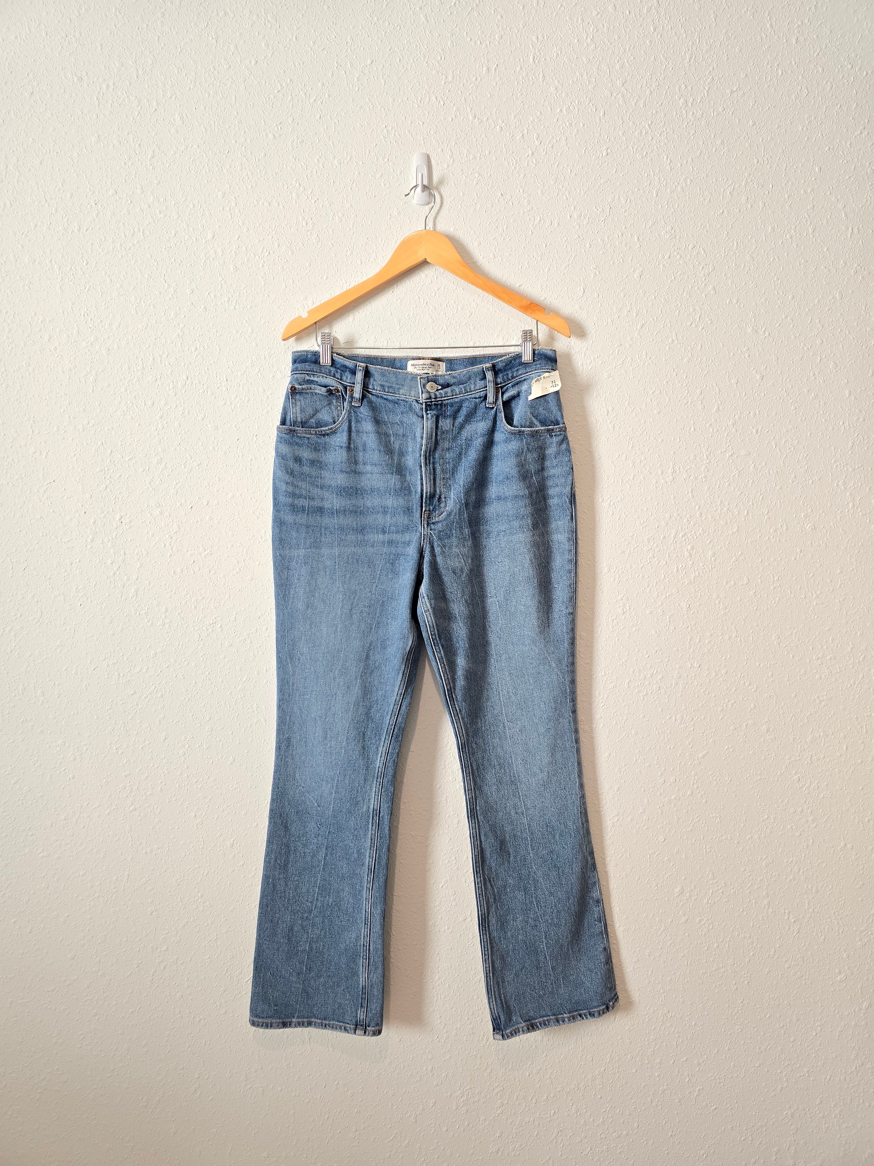 NEW Abercrombie 70s Vintage Flare Jeans (31/12)