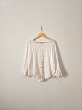 Load image into Gallery viewer, Beachy Cotton Button Up Top (L)
