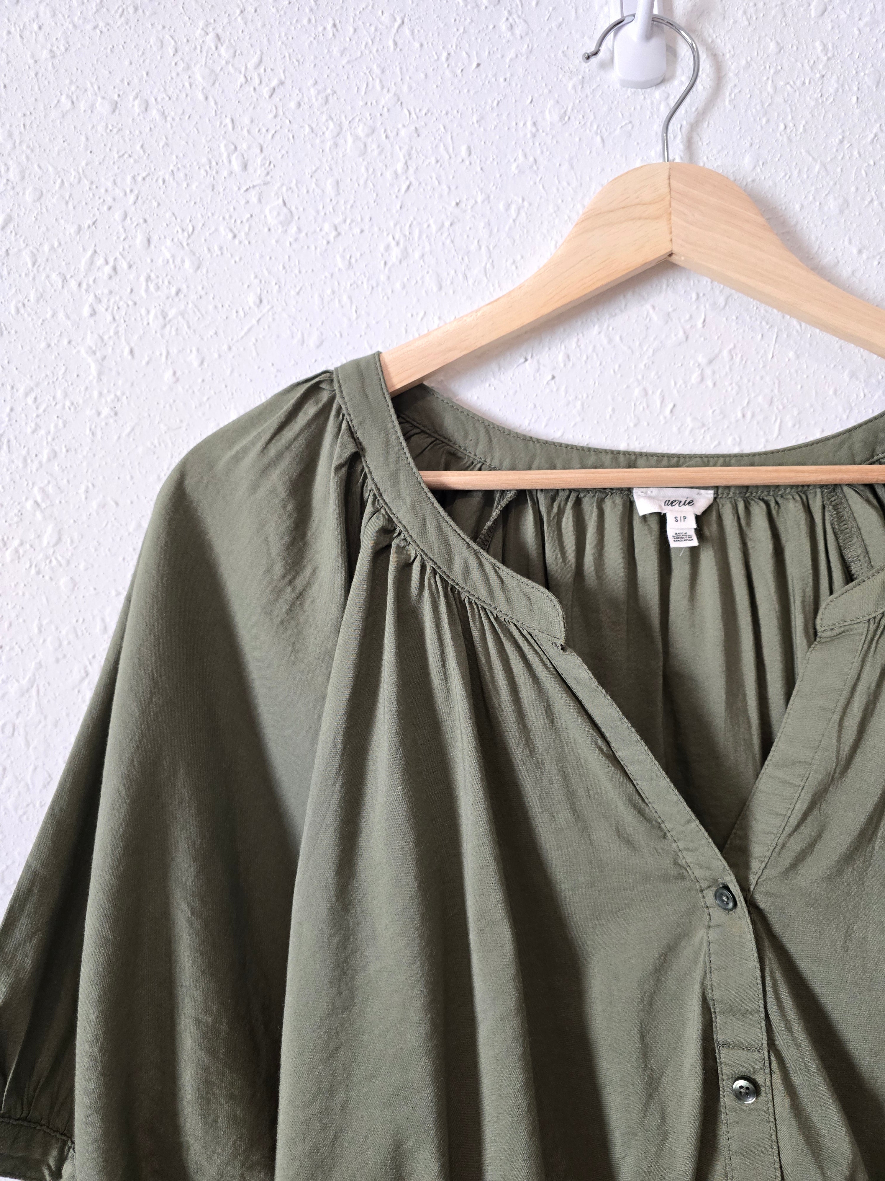 Aerie Green Crop Button Up (S)