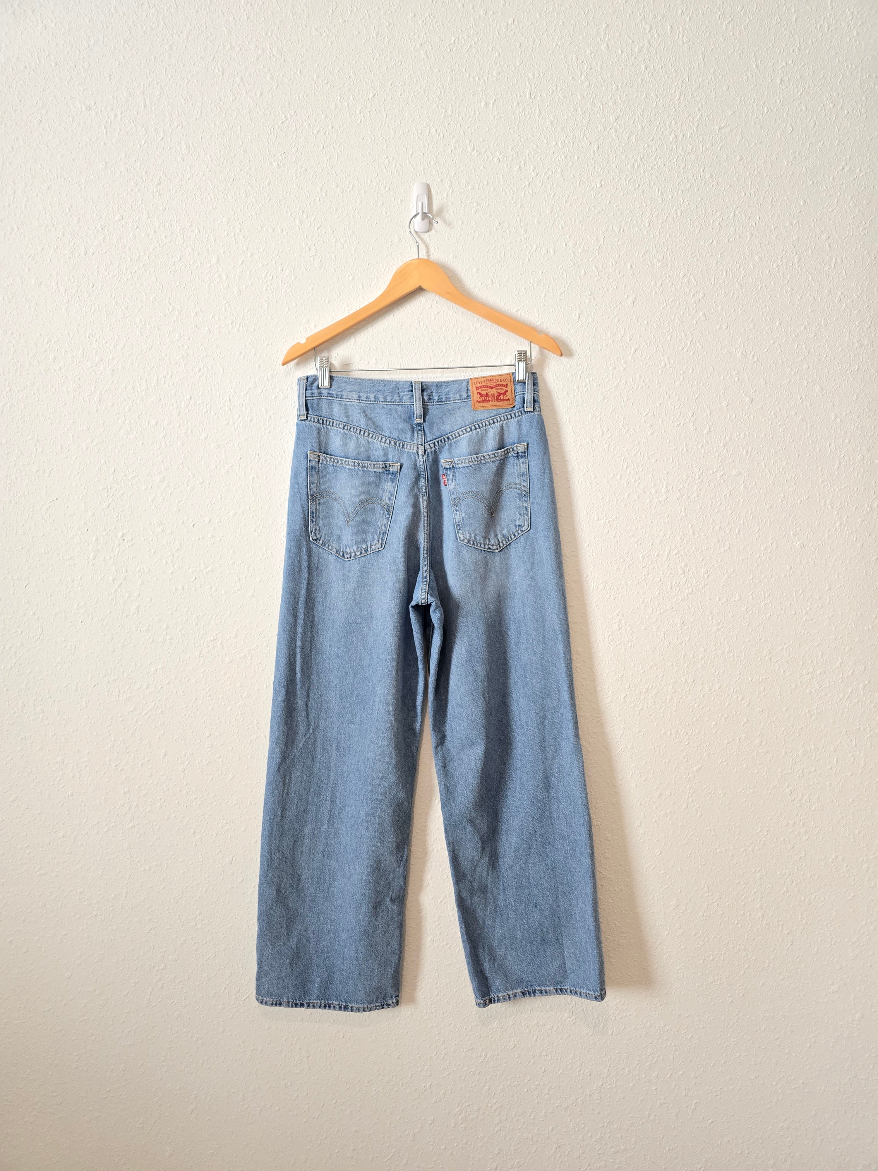 Levi's High Waisted Straight Jeans (29)