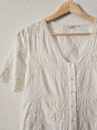 Anthropologie White Floral Button Up (6)