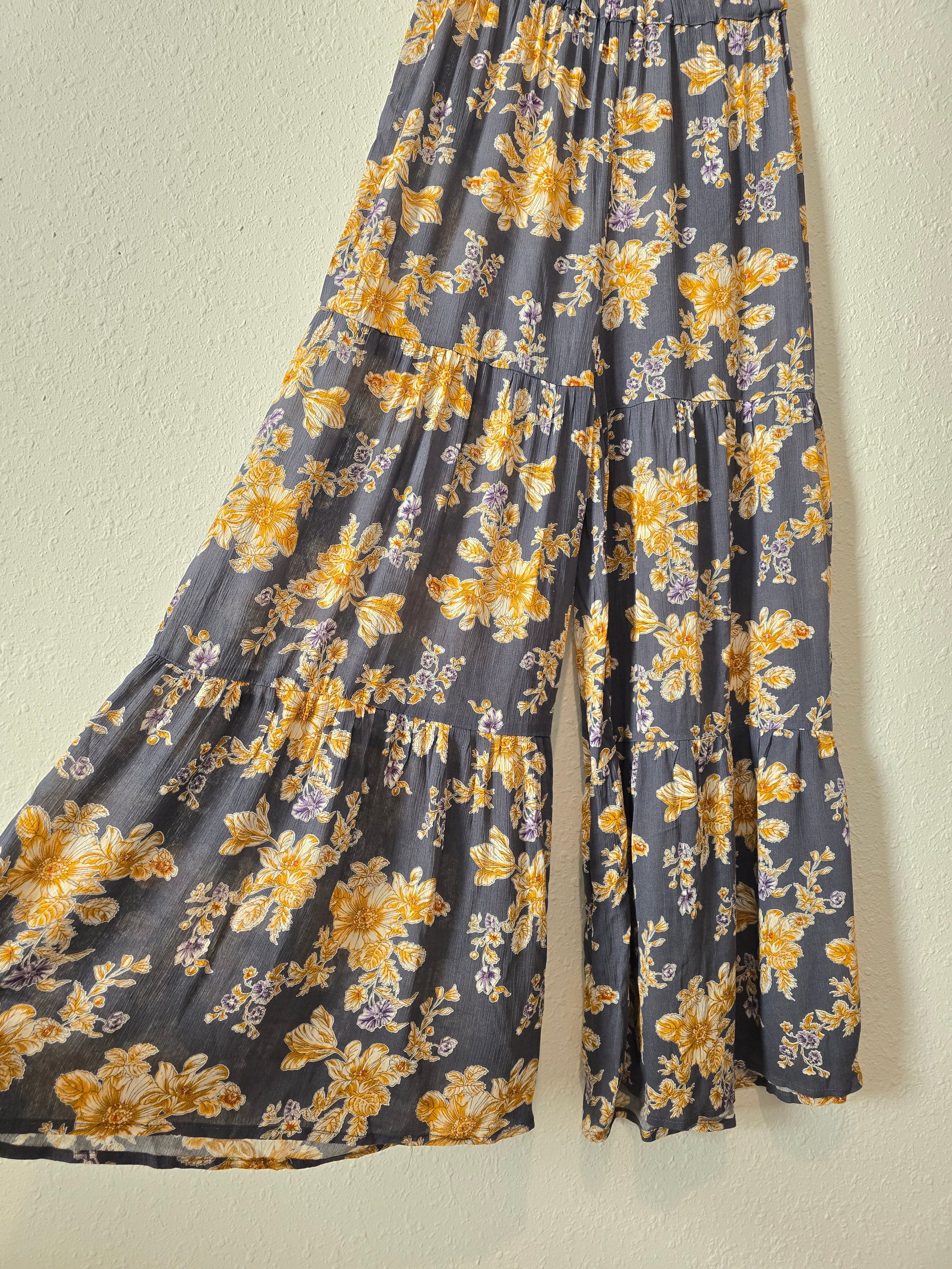 NEW Floral Wide Leg Flowy Pant (S)