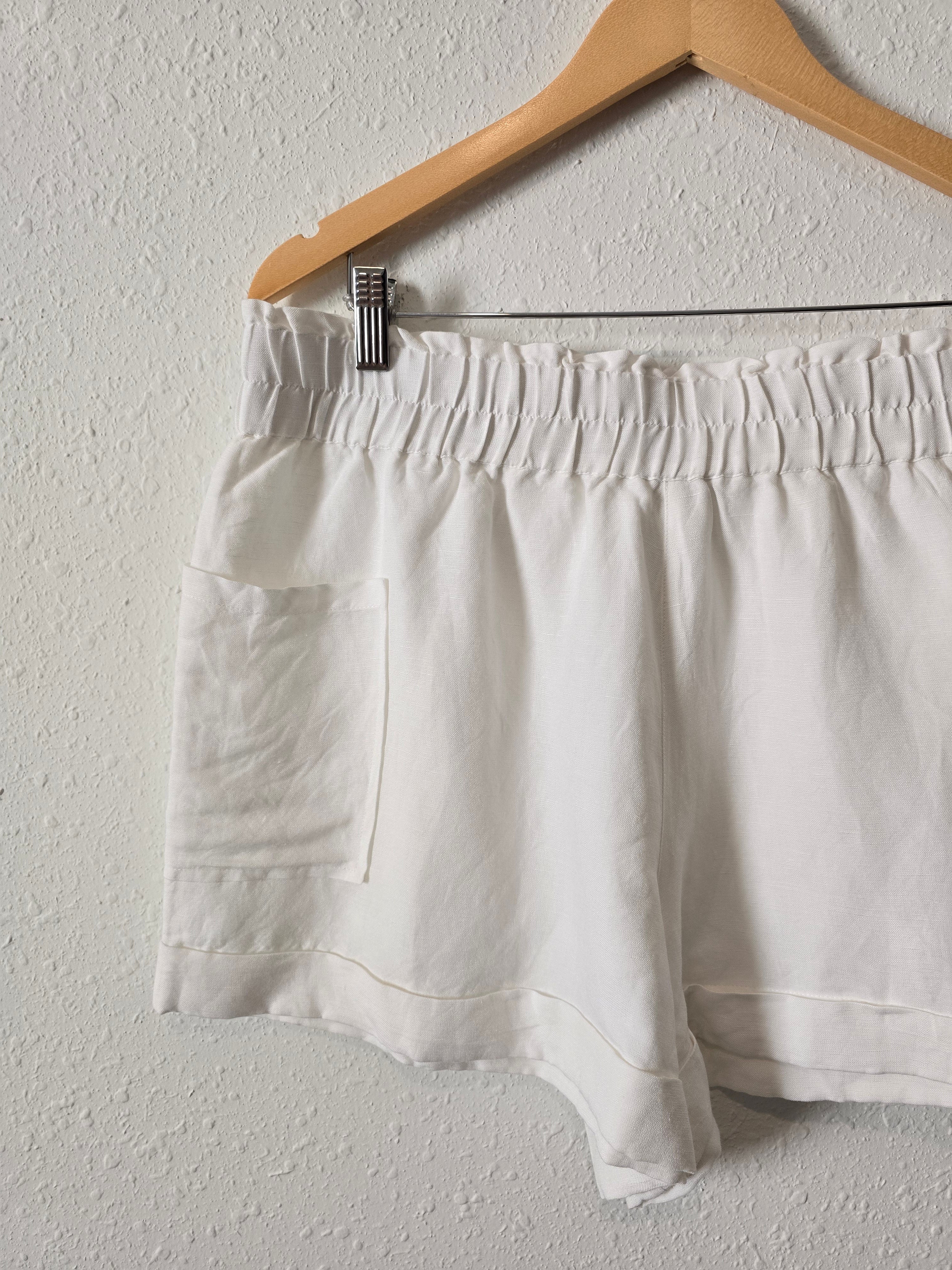 NEW White Linen Easy Shorts (XL)