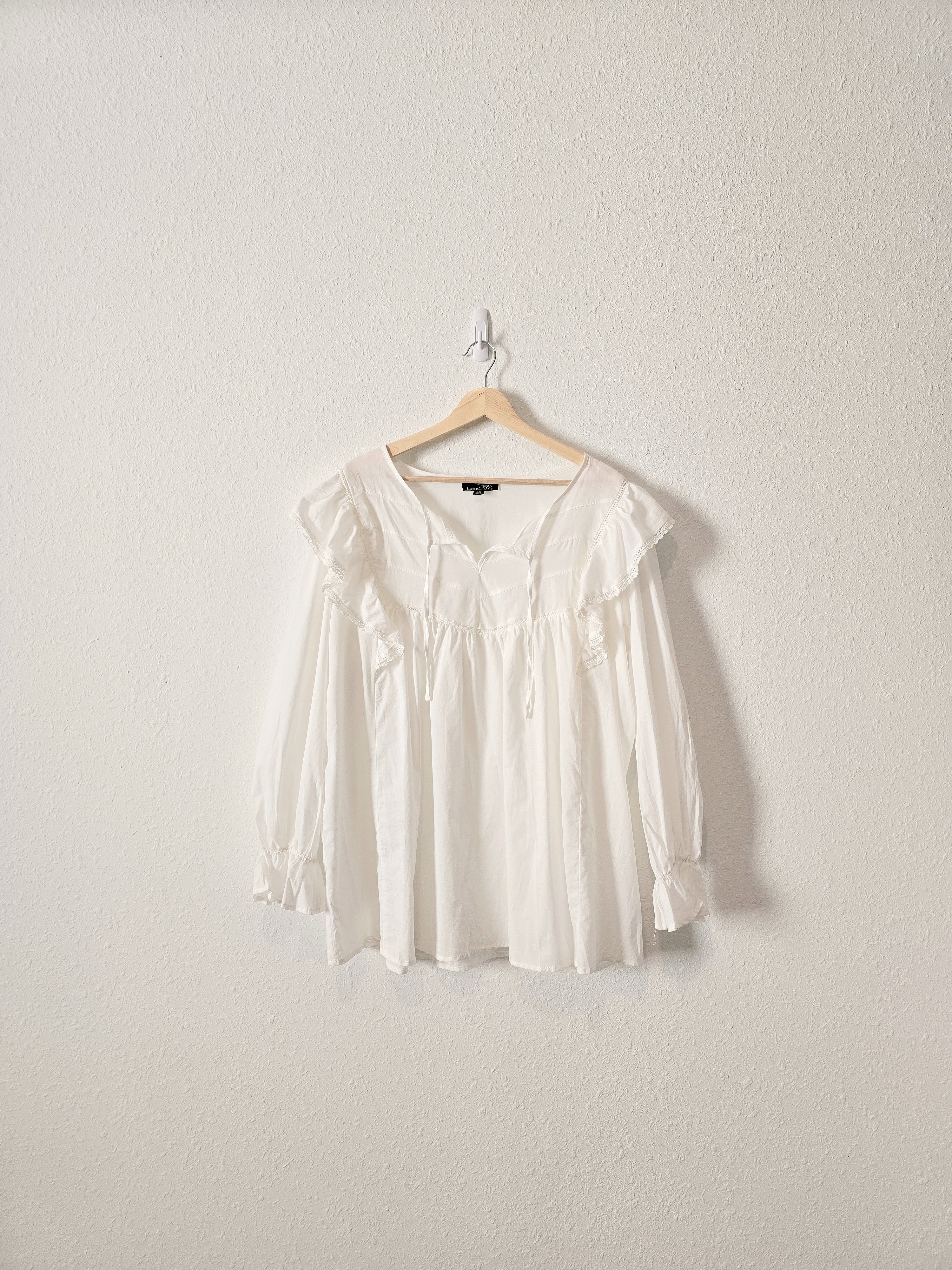 White Ruffle Coastal Blouse (1X)