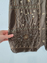 Load image into Gallery viewer, Vintage Floral Embroidered Vest (22/24W)
