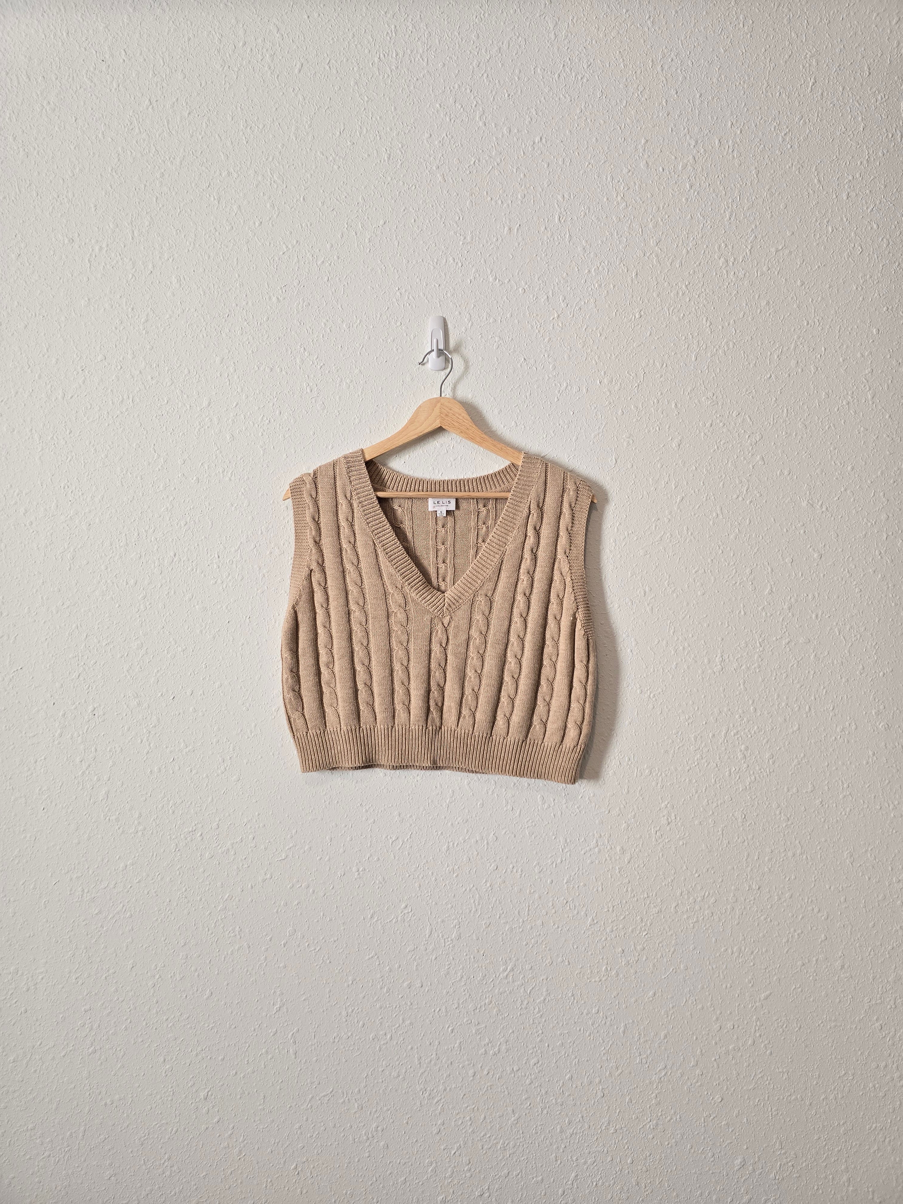 Le Lis Crop Cable Knit Vest (S)