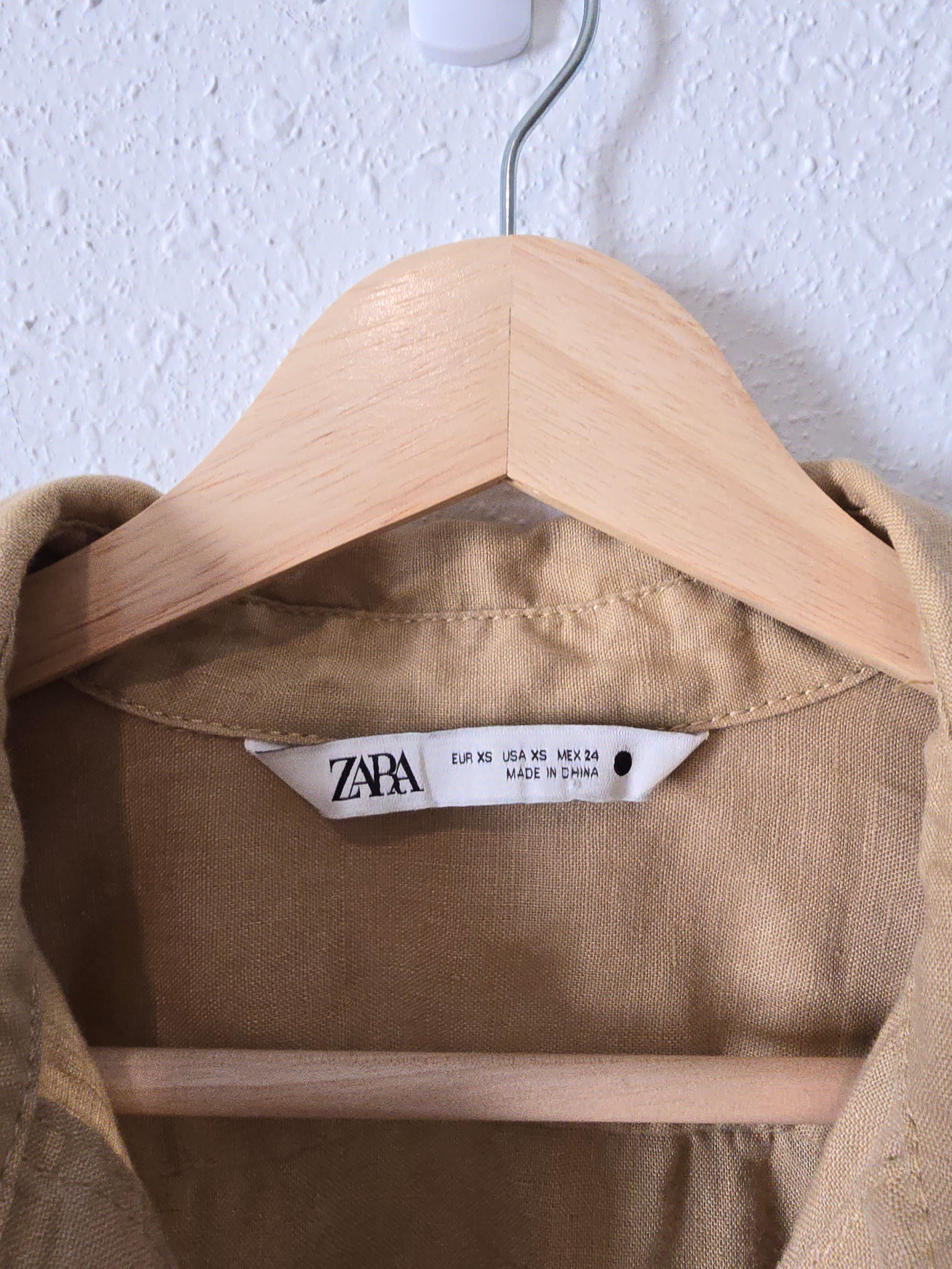 Zara Crop Linen Button Up (XS)