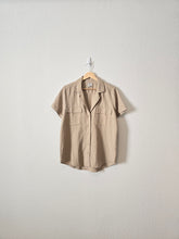 Load image into Gallery viewer, Rhythm Collared Button Up (6)
