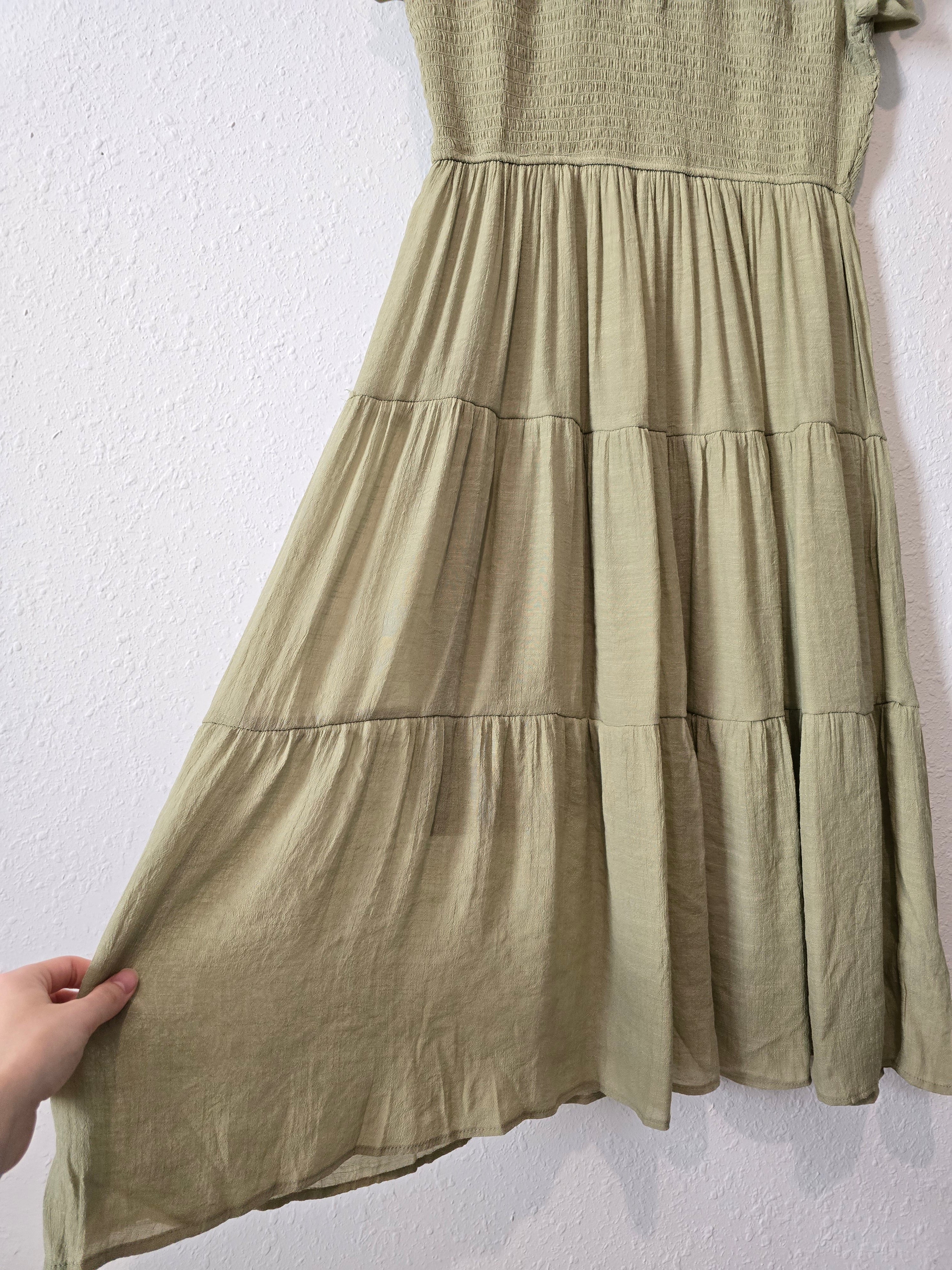 Green Smocked Midi Dress (1X)