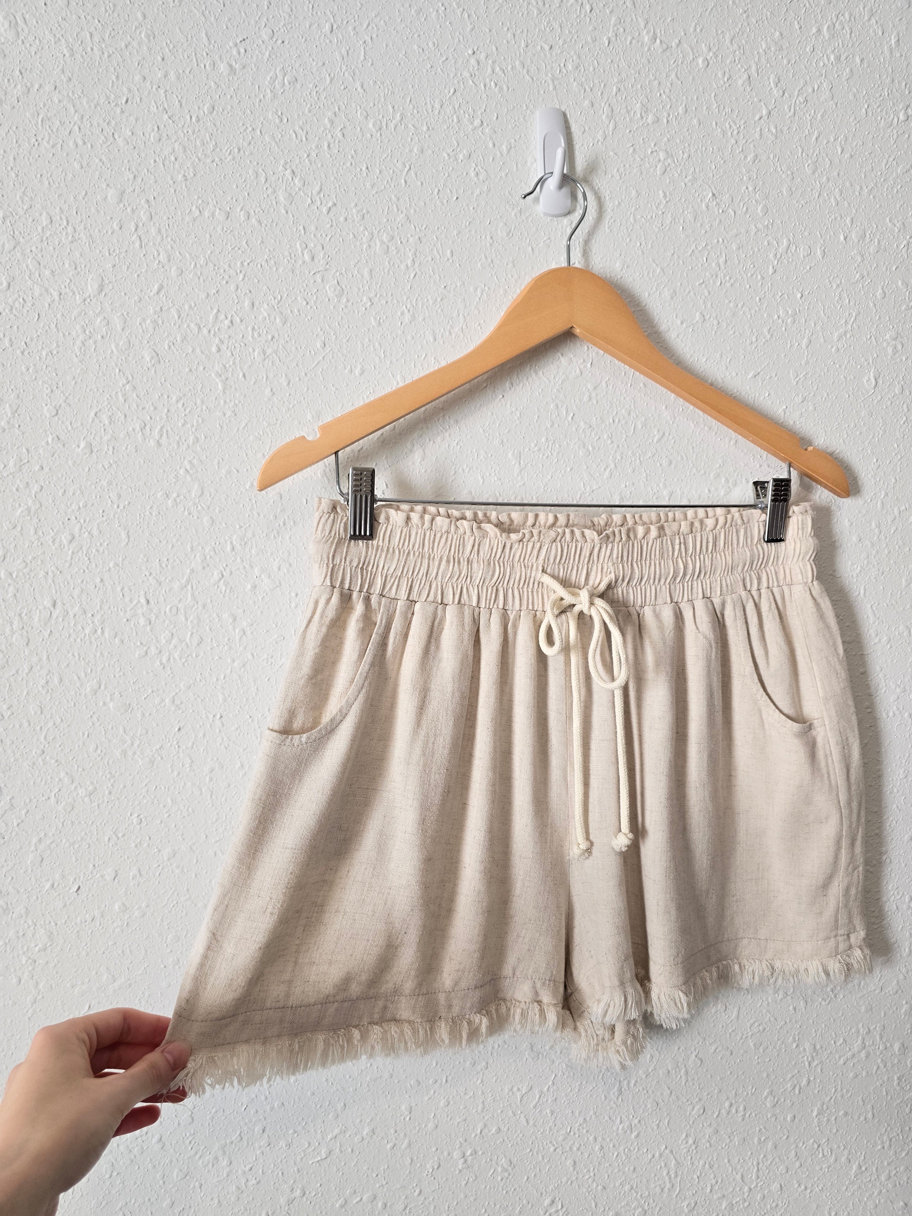 Promesa Neutral Linen Shorts (L)