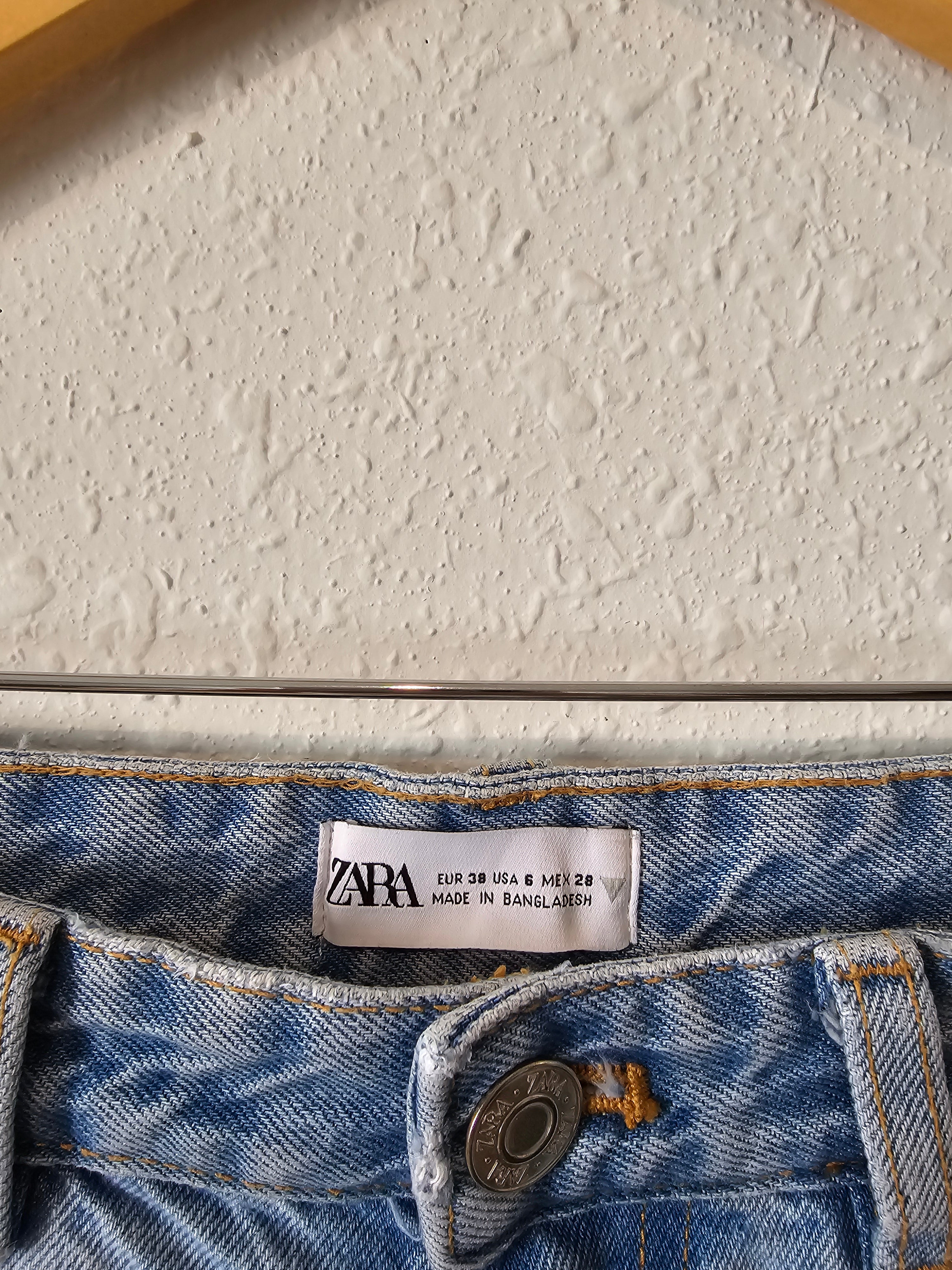 Zara Light Wash Denim Shorts (6)