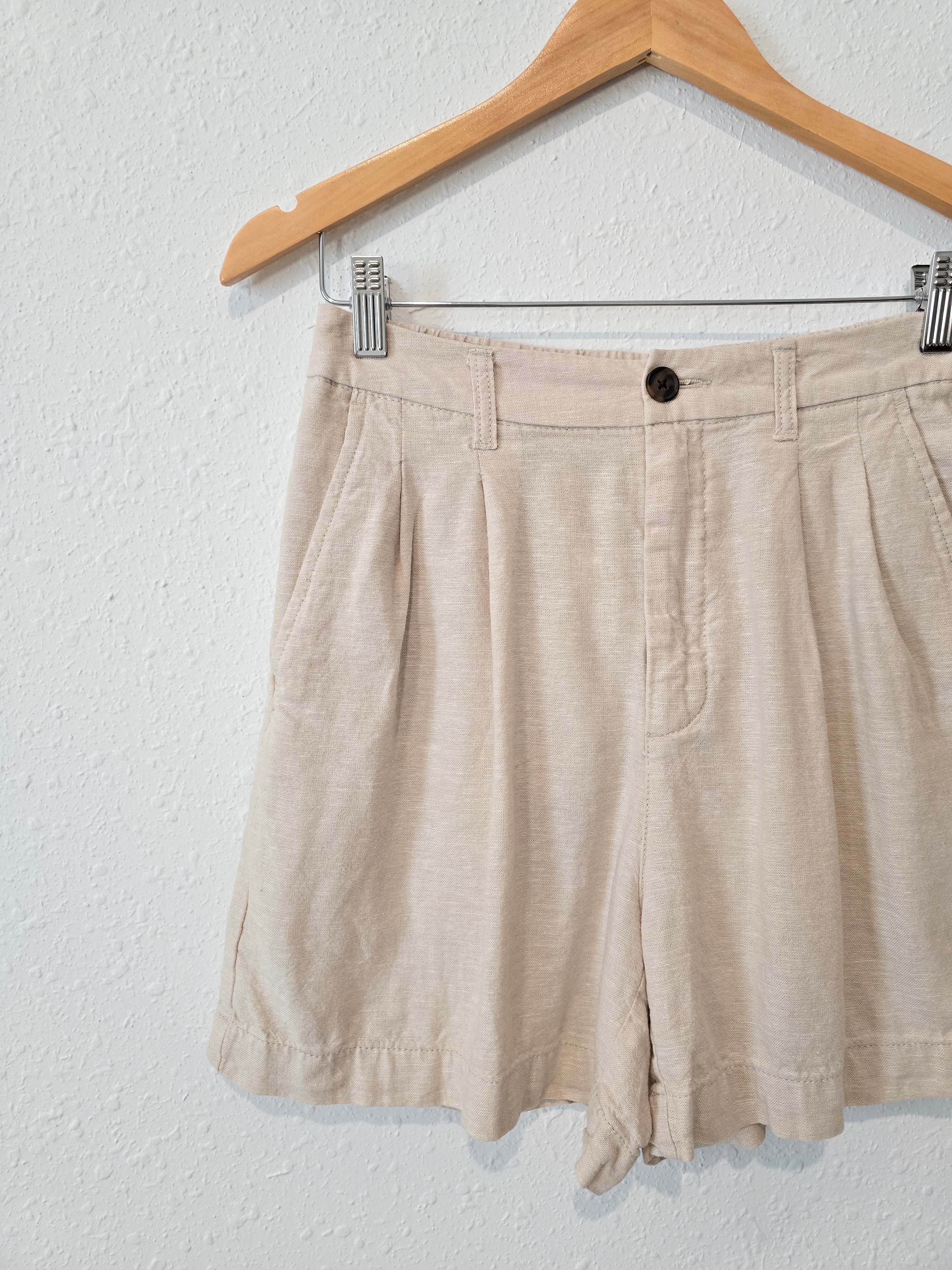 High Rise Pleated Linen Shorts (2)